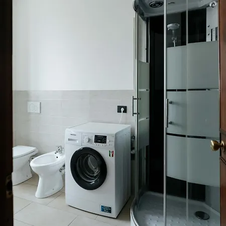 Deluxe- Al Valentino