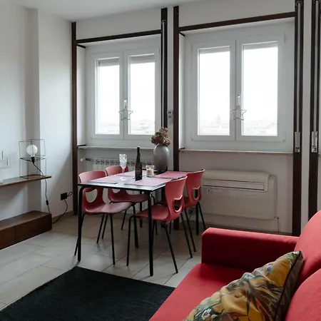 Deluxe- Al Valentino تورينو