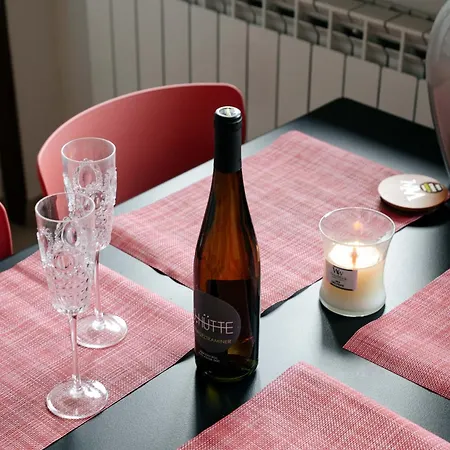 Deluxe- Al Valentino تورينو