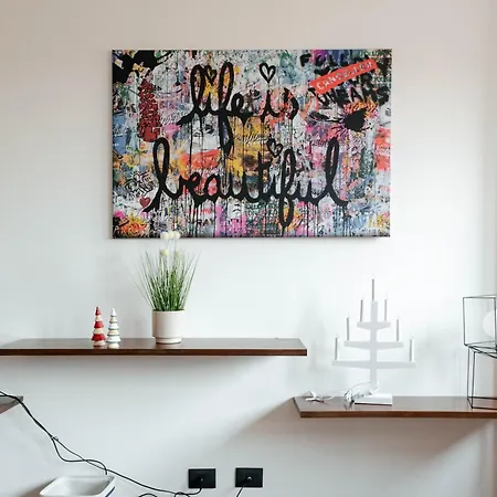 Deluxe- Al Valentino تورينو